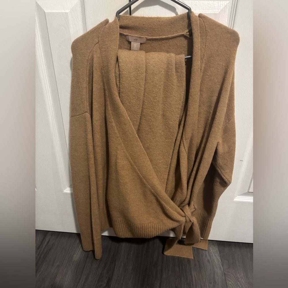 H&M Tan Knit set